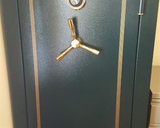 Gun safe, available for sale immediately