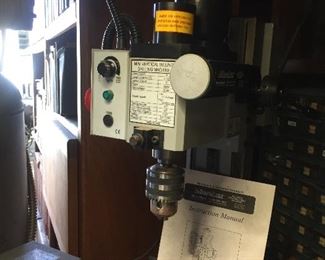 Microlux mini vertical mill