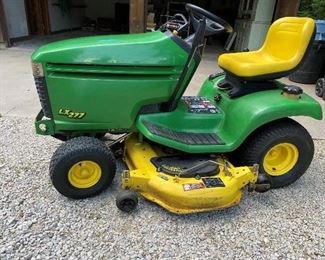 Good running John Deere tractor w/48" cut