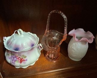 Fenton vase and pretty vintage goodies