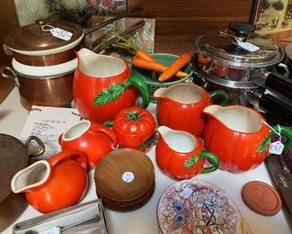 Colorful kitchen ware
