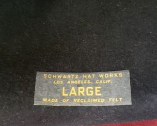 Schwartz hat 