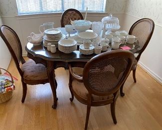 Country French Dining table with 4 chairs