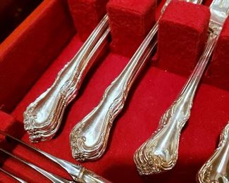 #5 - Reed & Barton "Rose Cascade" Sterling Silver Flatware - 129 pieces / service for 12