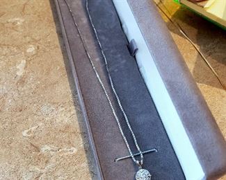 #10 - 18K White Gold Necklace with 14K White Gold Diamonds Pendant