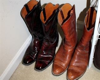 #59 - Men's Closet Lot - entire closet of men's clothing (shirts, pants, shorts, jackets, sport coats, etc) - shoes, ties, belts, hats, etc. Sizes large to XL, 36-42 - shoes size 13