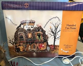 Dept. 56 Haunted Fun house, as is (please see photos for damage) $20.00