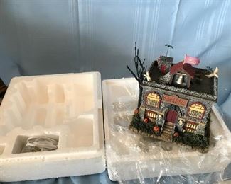 Hawthorne Village Munsters School House $20.00