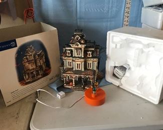 Dept. 56 Grimsly Manor, has chipping please see photos $24.00