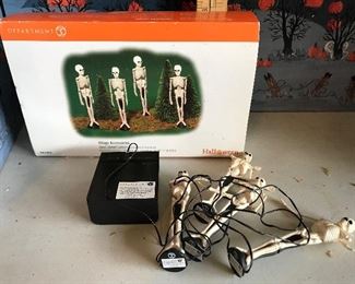 Dept. 56 Skull Street Lamps $10.00