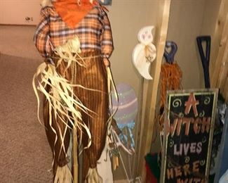 Yard Decorations in photo $5.00 each