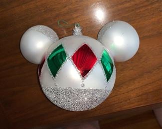 Mickey Mouse Head Diamonds Disney $8.00