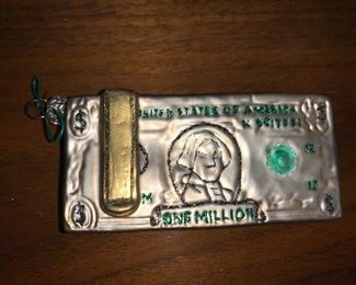 Money Ornament 8.00
