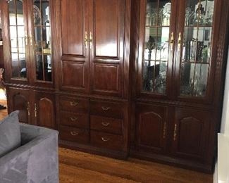 Lovely 3 Piece Thomasville Book Case