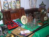 Eclectic mix of vintage collectibles.