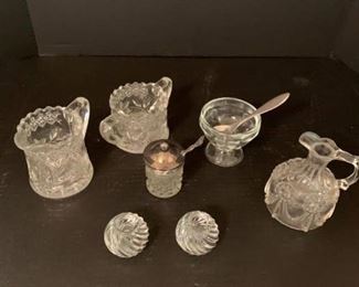 Various cut glass decor