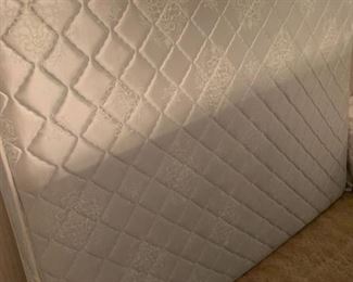 Full size mattress and box spring