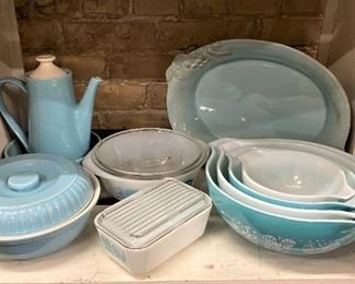 TURQUOISE PYREX BUTTERPRINT CINDERELLA BOWLS, REFRIGERATOR DISH AND MORE 