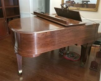 Baldwin baby grand piano