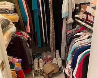 LADIES CLOTHES SIZE MEDIUM AND DESIGNER SHOES SIZE 8 1/2 To 9.0