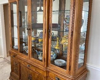 THREE DOORS AND 5 STORAGE COMPARTMENTS/ LIGHTED CHINA CABINET/ 2 PIECE