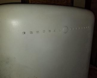 VINTAGE 1947 General Electric Refrigerator