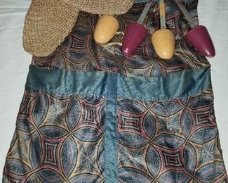 Vintage Shoe Conforms