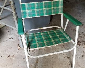 Vintage Folding Aluminum Webbed Green Lounge Lawn Yard Chair $10