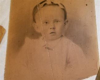 Antique Old Portrait Photographs Pictures child (photo is broke)