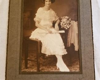 Antique victorian cabinet card Old Picture Photograph Portrait Of A Lady $10