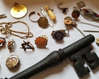 Collection of Antique/Vintage Items CAN OFFER THESE DURING PICK UP AS SOME OF ITEMS ARE SOLD. KEY SOLD THANK YOU