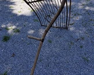 Large Amish Primitive Sickle Hay Scythe Vintage Antique Farm Tool $200