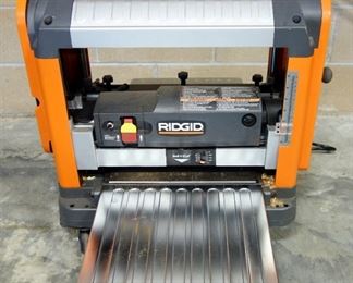 Rigid Ind-I-Cut 13" Planer, Powers On