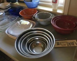 bowls, strainers