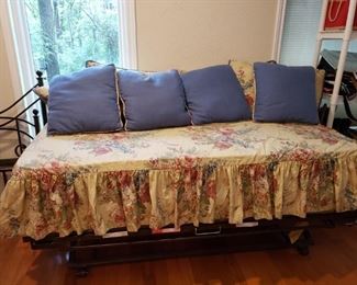 trundle bed