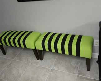 118   green and  black  bench            119  green  and  balck  bench-   there  are  three  total