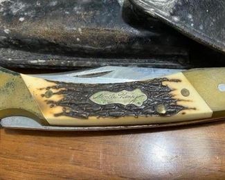 UNCLE HENRY FOLDING POCKET KNIFE