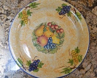 136. Lot S136 (0259.jpg 0260.jpg) - $18.00 – 18,5” Ceramic Platter Made in Italy