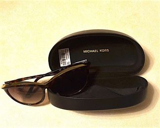 192. Lot S192 - Michael Kors Sun Glasses Dianna Model (M2854S) 240