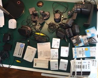 193. Lot E193 (0342.jpg 0343) - 25 items X10 plus Home Security and Automation System Parts