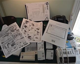 193. Lot E193 (0342.jpg 0343) - 25 items X10 plus Home Security and Automation System Parts