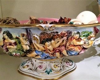 Porcelain Capodimonte bowl