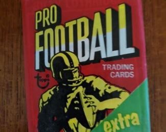 1970 Topps football pack, 8 available.
These packs have been previously opened
