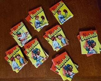 1972 Topps baseball pack, 16 available
These packs have been previously opened.Sorry, the gum is gone .... lol!