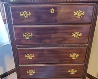 Mahogany Style Dresser with 5 Drawers
