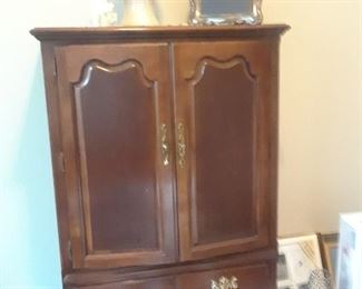 Double door wardrobe, mahogany