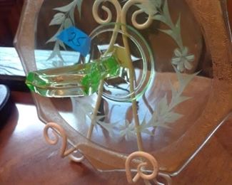 Etched crystal sandwich plate, green glass