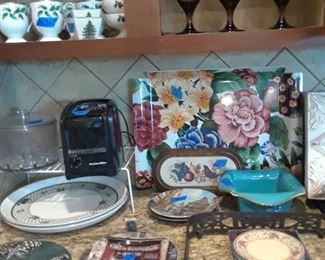 Trays, plates, serving pieces