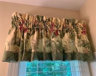 Lot P29, Thomasville Queen Bedding Set, includes queen comforter and shams, sheets, curtains, and shower curtains, $50/all