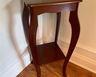 Lot P8, New Small Pedestal/Plant Stand, $20